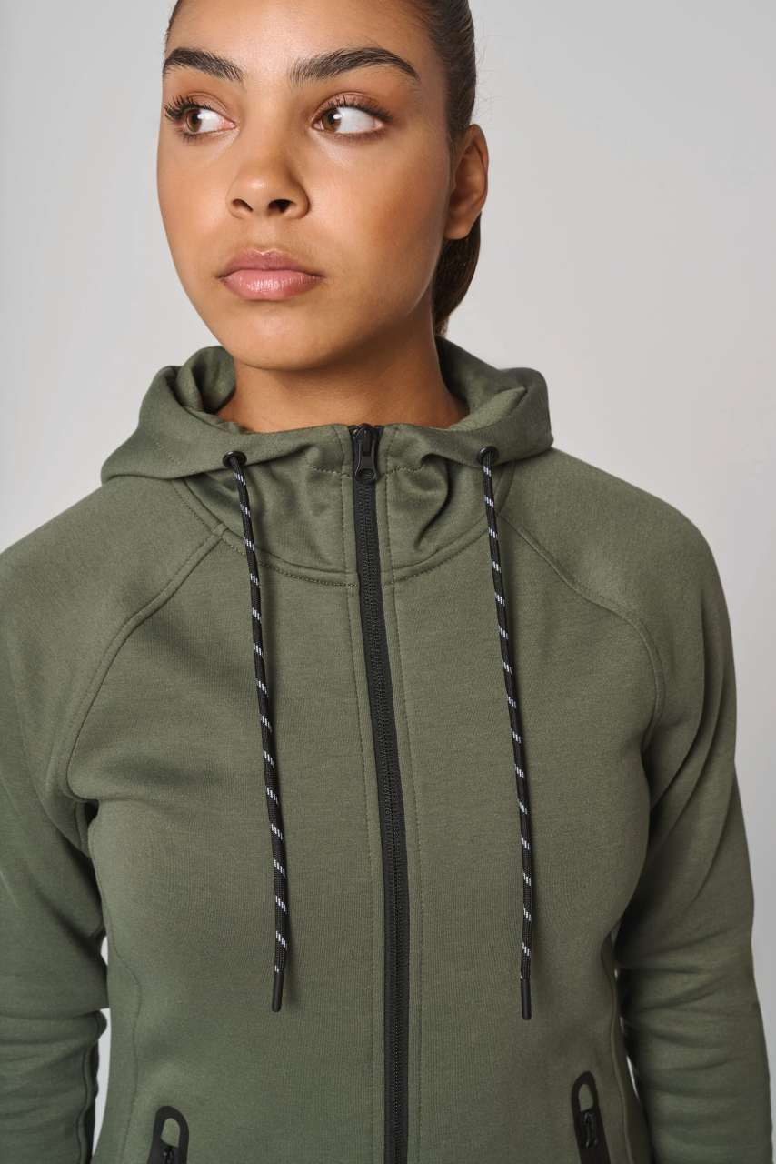 majcoteka:style:PA359:alt:pa359-2.jpg