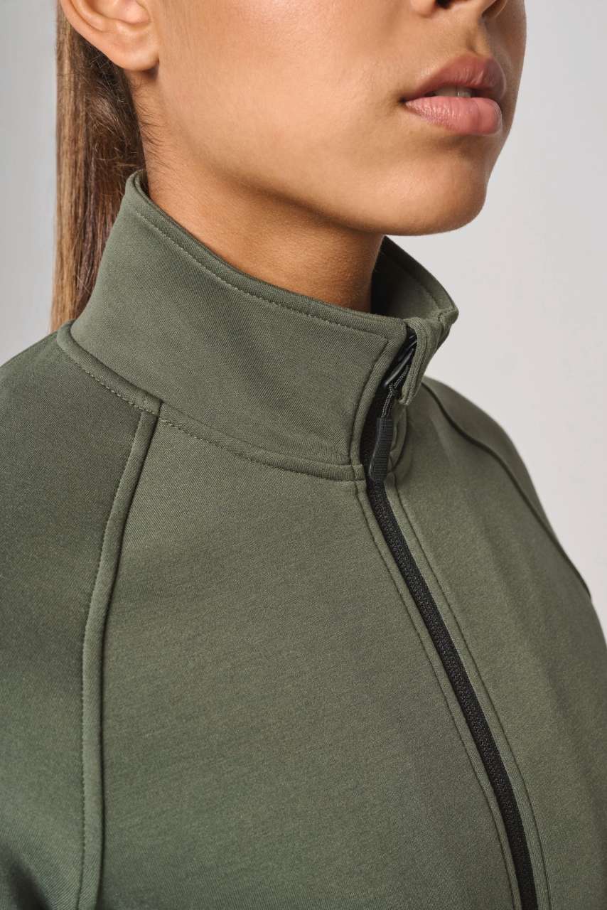 majcoteka:style:PA379:alt:pa379-7.jpg