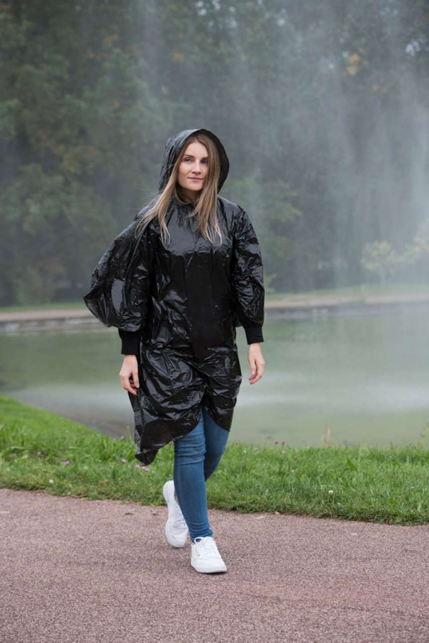 majcoteka:style:KXPONCHO:main:poncho-1.jpg