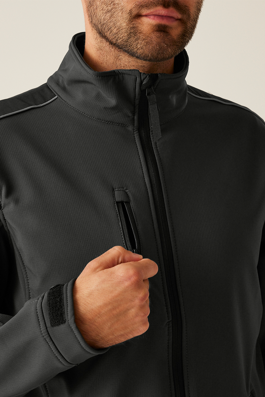 majcoteka:style:RETRA651:alt:retra651-2.png