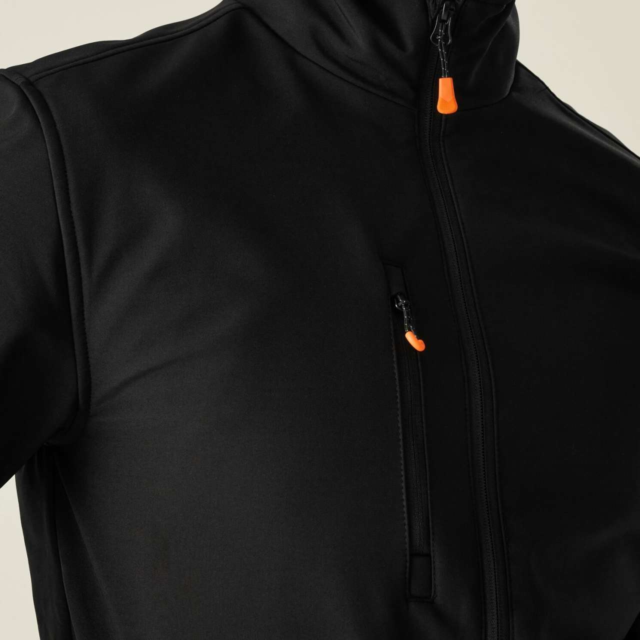 majcoteka:style:RETRA739:alt:retra739-5.jpg