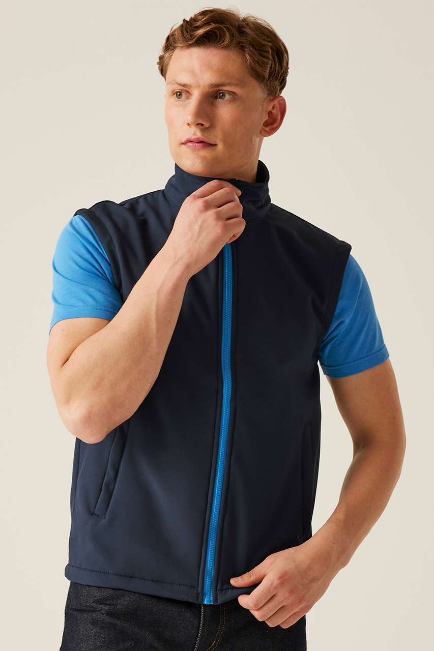 majcoteka:style:RETRA844:main:retra844-2.png