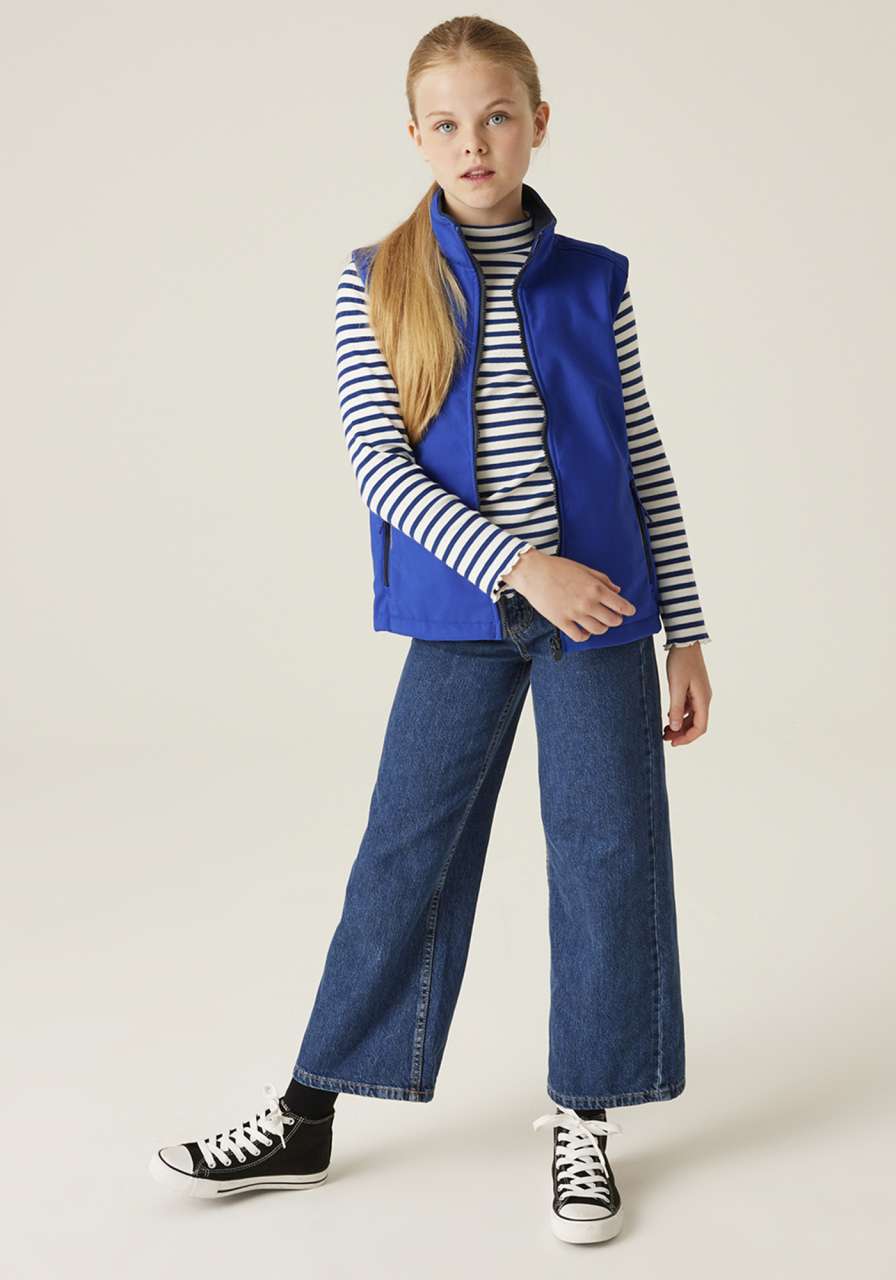 majcoteka:style:RETRA882:alt:retra882-3.jpg