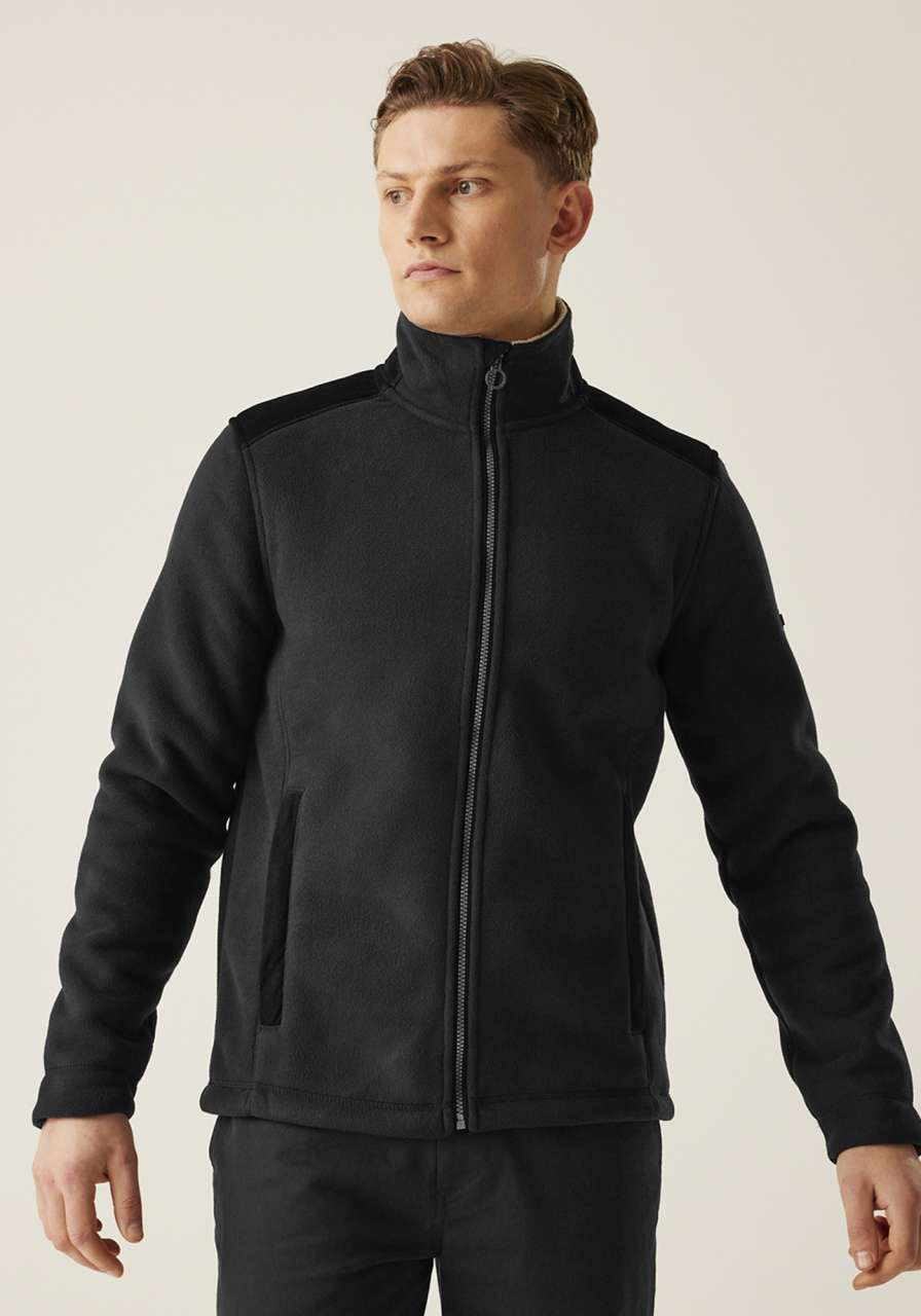 majcoteka:style:RETRF666:main:retrf666-1.jpg
